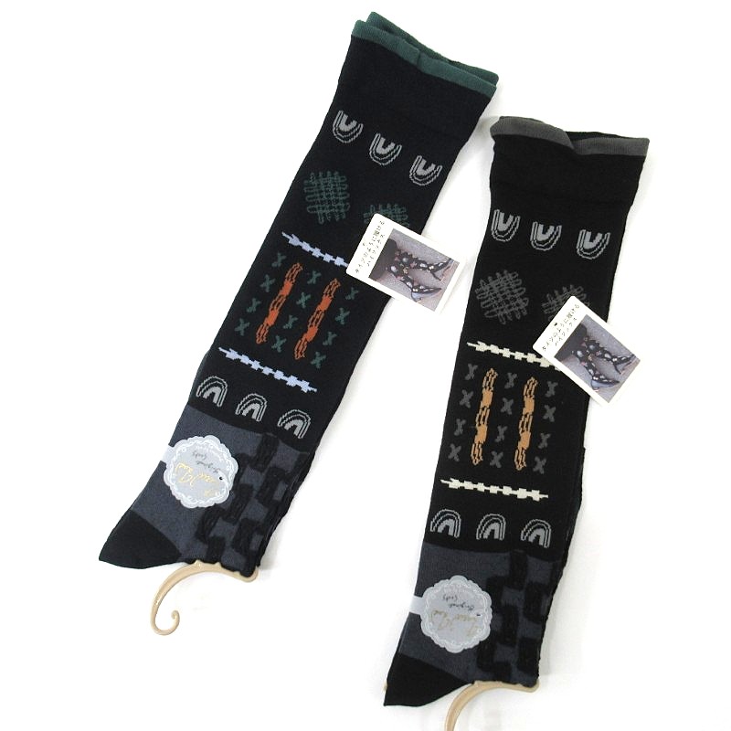 Petit Pas  逆スパ切替図形柄ハイソックス